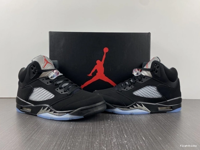 845035-003 5 (2016) Black Retro Jordan Metallic 1206